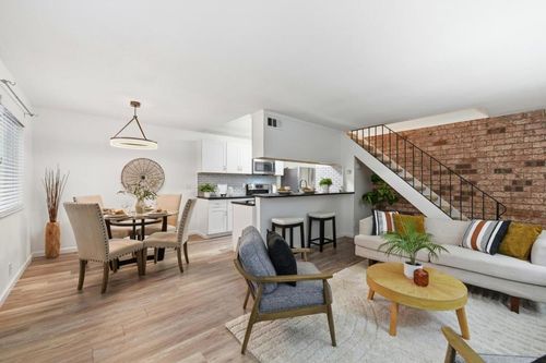 3-230 Coy Dr, San Jose, CA, 95123-1717 | Card Image