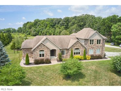 View of front of property with a front yard | Image 2