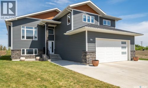 34 Hadley Rd, Prince Albert, SK, S6X0A4 | Card Image
