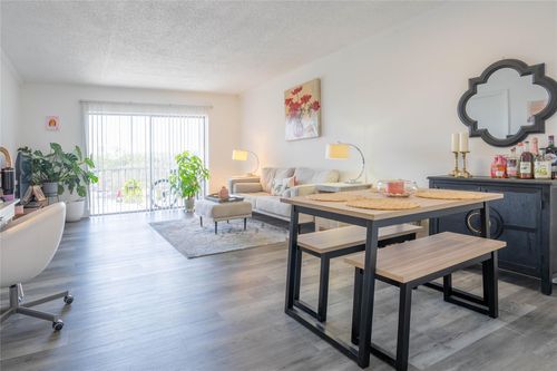 apt-403-1000 Country Club Dr, Margate, FL, 33063-3281 | Card Image