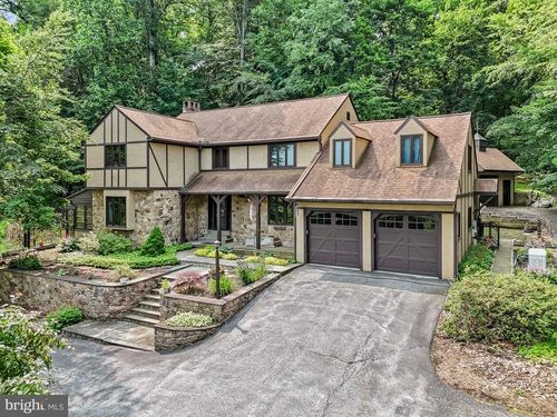 1200 Dunsinane Hl, CHESTER SPRINGS, PA, 19425-1309 | Card Image