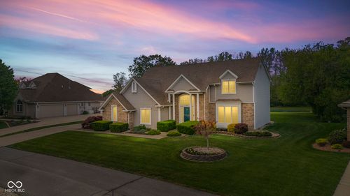 1266 Kensington Dr, Seymour, IN, 47274-1493 | Card Image