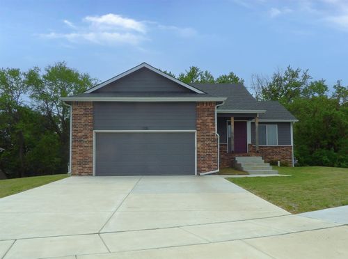 105 E Burlington Dr, Mulvane, KS, 67110-1000 | Card Image