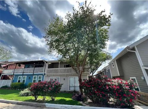 129 April Point Dr N, Montgomery, TX, 77356-5826 | Card Image