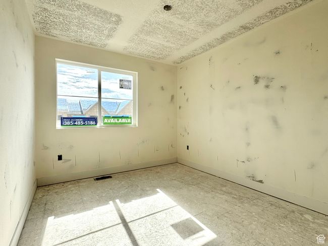Empty room with baseboards | Image 22