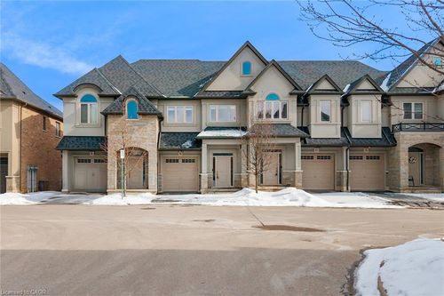 89 Sonoma Valley Cres, Hamilton, ON, L9B0J3 | Card Image