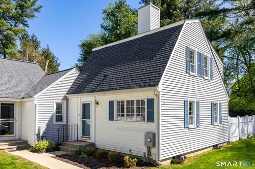 32-32 Patriots Sq, Mansfield Center, CT, 06250-1517 | Card Image