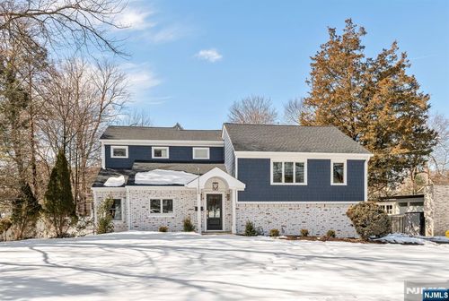 35 Lloyd Rd, Ho Ho Kus, NJ, 07423-1549 | Card Image