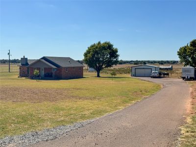 21450 N County Road 1960, House other with 2 bedrooms, 1 bathrooms and null parking in Mangum OK | Image 2