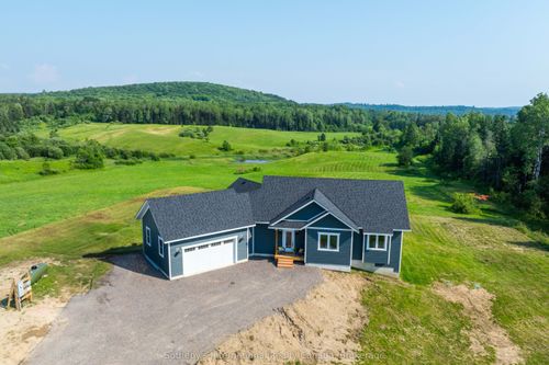 141 3 Mile Lake Rd, Katrine, ON, P0A1L0 | Card Image
