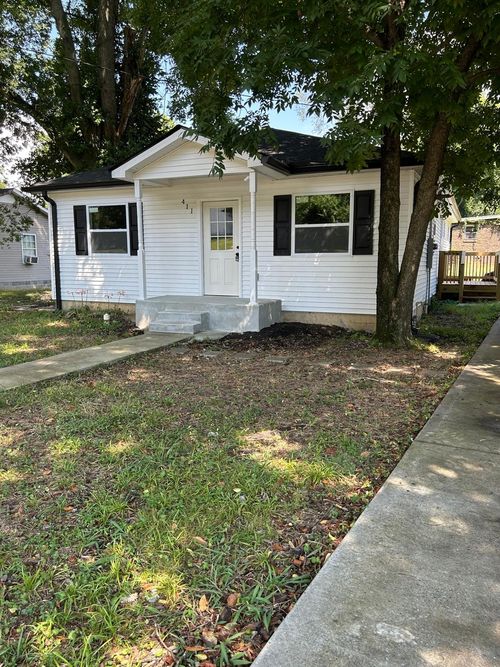411 Glenn St, Clarksville, TN, 37040-3531 | Card Image