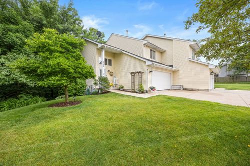 110 Sibley Dr, Minooka, IL, 60447-9329 | Card Image