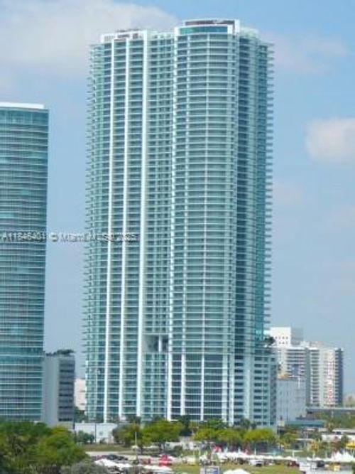 apt-5512-900 Biscayne Blvd, Miami, FL, 33132-1577 | Card Image