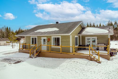 905 Montée Crépeau, Saint-Calixte, QC, J0K1Z0 | Card Image