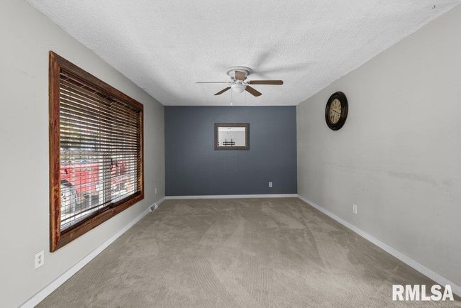 2920 E 35 Th St, House other with 4 bedrooms, 2 bathrooms and null parking in Davenport IA | Image 12