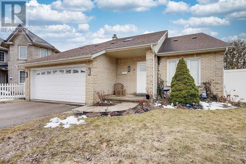200 Conway Crt, London, ON, N6E3J2 | Card Image