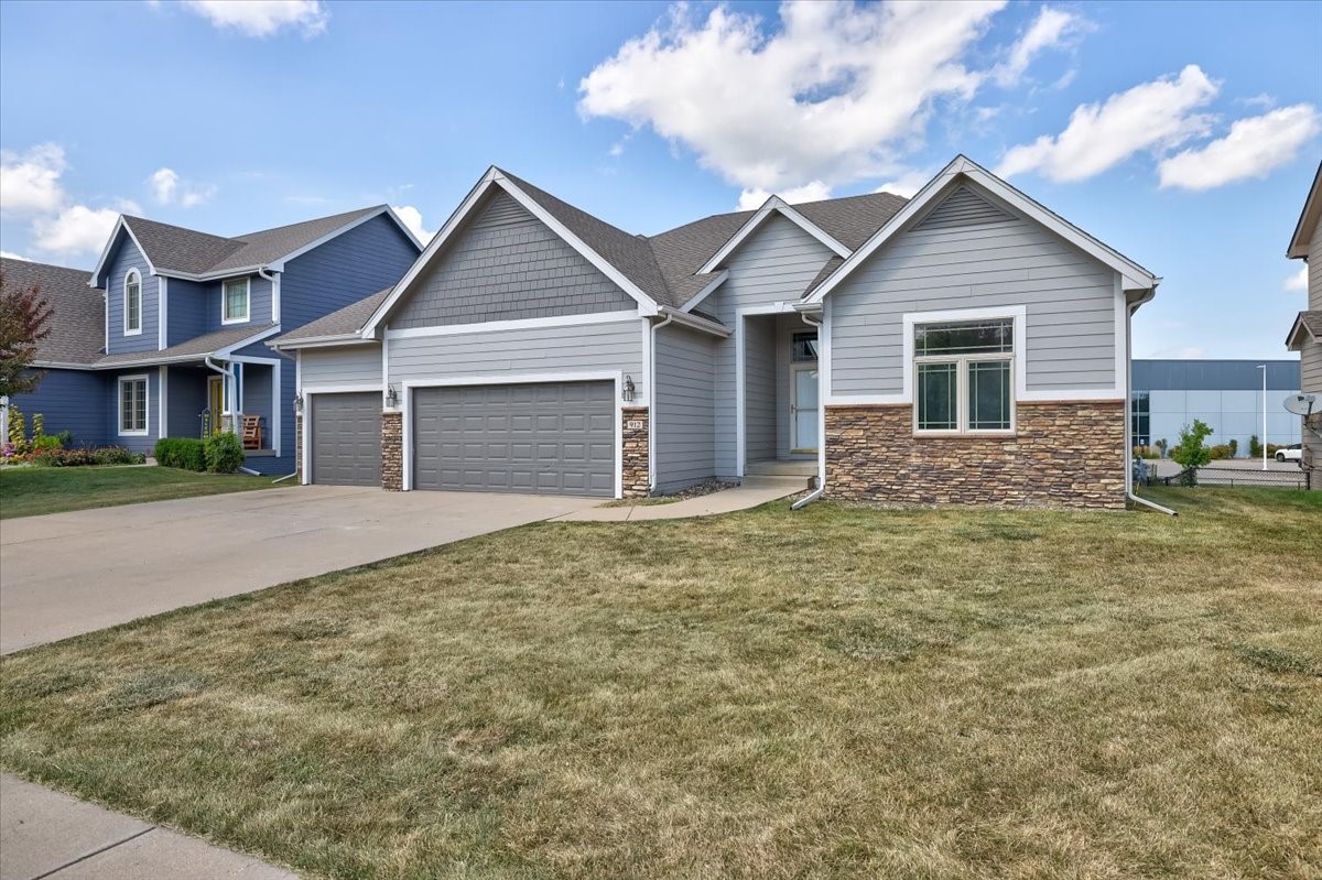 33rd St, Ankeny, IA 50023