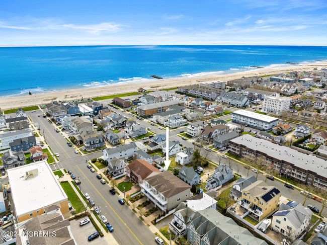 B - 209 Ocean Park Avenue, Condo with 4 bedrooms, 3 bathrooms and null parking in Bradley Beach NJ | Image 3