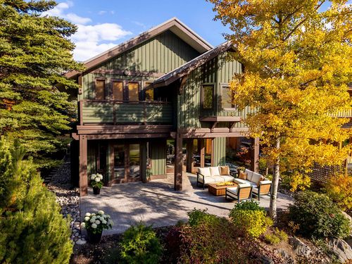 8107 Muirfield Cres, Whistler, BC, V8E1J7 | Card Image