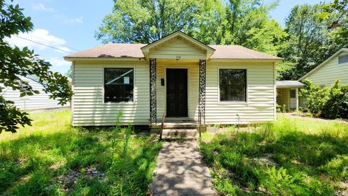 715 Division Street, Malvern, AR, 72104 | Card Image