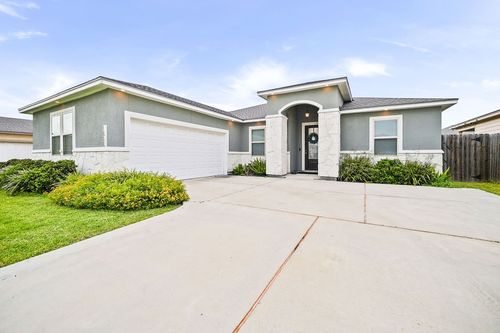 1808 Chesapeake Bay Dr, Portland, TX, 78374-2139 | Card Image