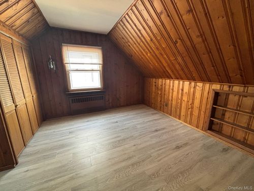 202-03 56th Ave, Oakland Gardens, NY, 11364-1640 | Card Image