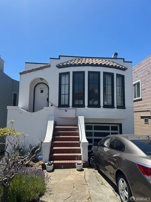 851 32nd Ave, San Francisco, CA, 94121-3503 | Card Image