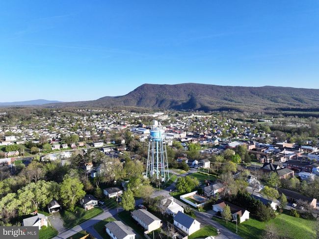 65 Hailey Ln, Home with 2 bedrooms, 2 bathrooms and null parking in STRASBURG VA | Image 19