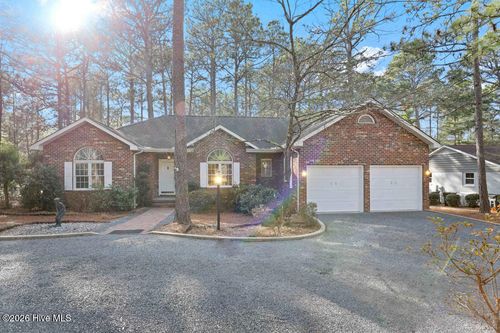 125 Pinyon Cir, Pinehurst, NC, 28374-9483 | Card Image