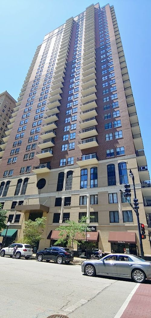 apt-805-41 E 8th St, Chicago, IL, 60605-2367 | Card Image