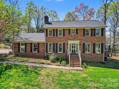 1560 Chatham Ct Nw, Concord, NC, 28027-8894 | Card Image