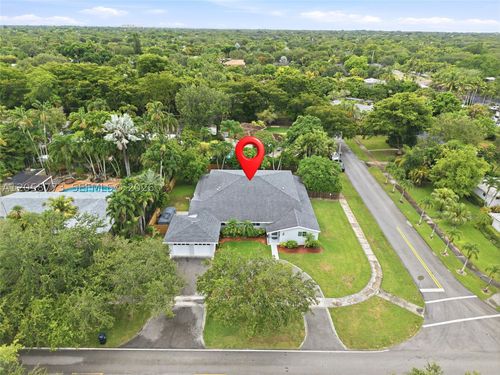 15845 Sw 87th Ave, Palmetto Bay, FL, 33157-2058 | Card Image