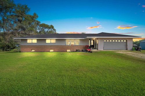 E7206 Magolski Road, DUPONT, WI, 54950 | Card Image