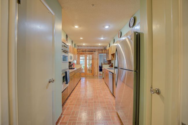 2011 Kirby Pkwy, House other with 3 bedrooms, 2 bathrooms and null parking in Memphis TN | Image 8