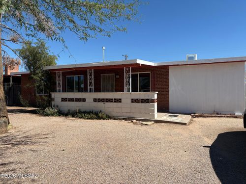 5844 E 33rd St, Tucson, AZ, 85711-6716 | Card Image