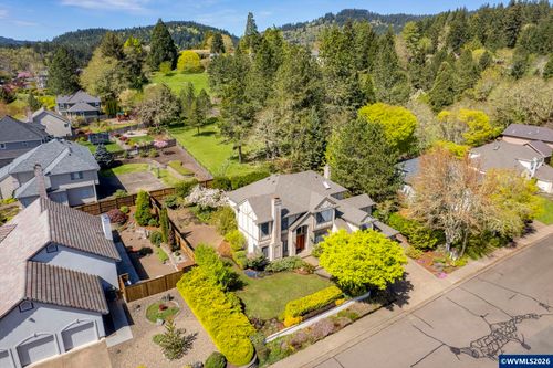 4396 Nw Honeysuckle Dr, Corvallis, OR, 97330-3300 | Card Image