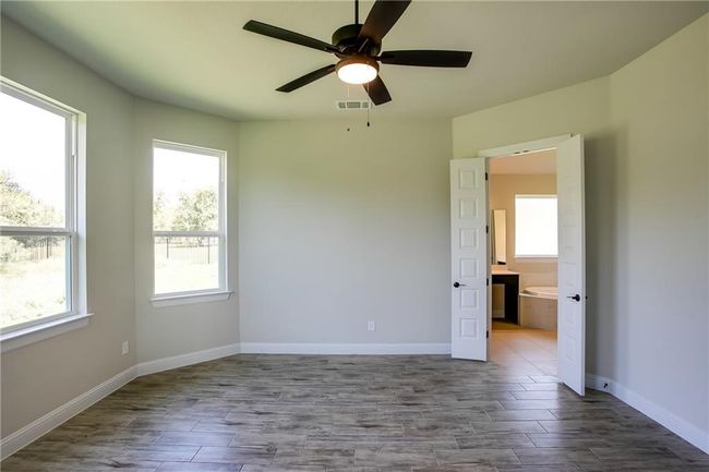 150 Raptor Beak Way, House other with 3 bedrooms, 3 bathrooms and 2 parking in Cedar Creek TX | Image 12