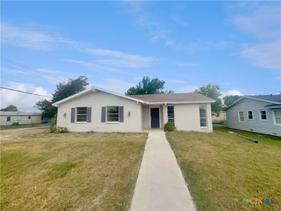 303 N 11th Street, House other with 3 bedrooms, 1 bathrooms and null parking in Copperas Cove TX | Image 1