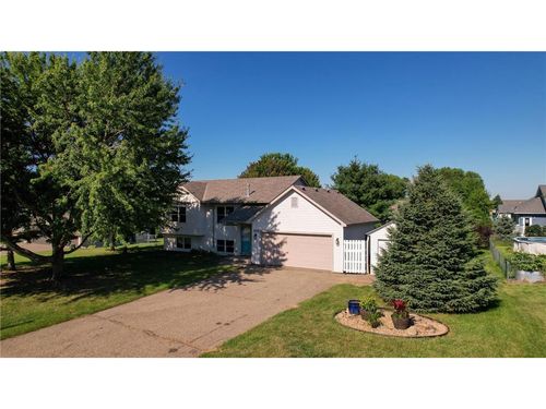 705 Robert Phillip Pl, Roberts, WI, 54023-8503 | Card Image