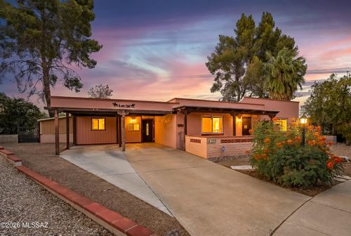 177 N Abrego Dr, Green Valley, AZ, 85614-2927 | Card Image