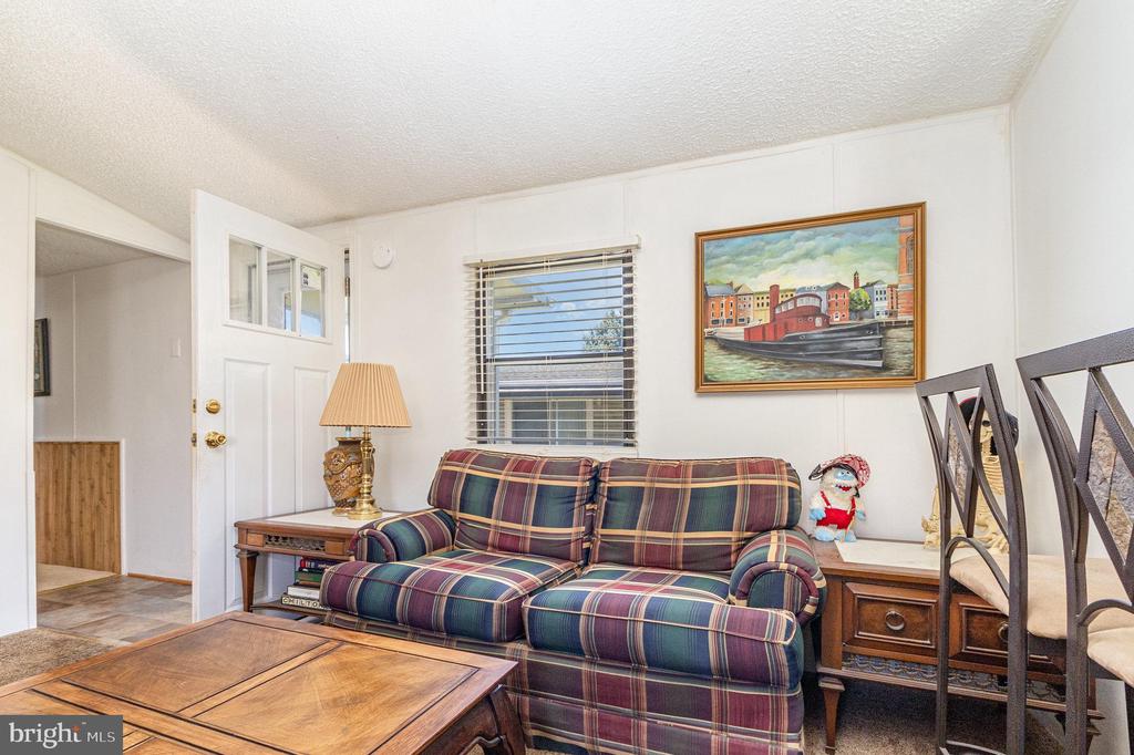 Residential in MIDDLE RIVER 5