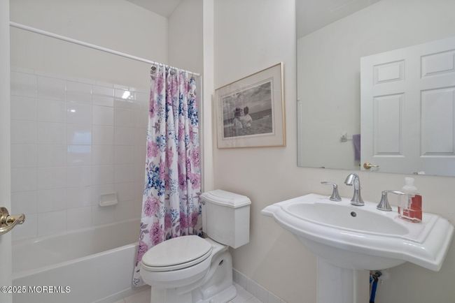 50 Little Leaf Ln, Home with 3 bedrooms, 3 bathrooms and null parking in Howell NJ | Image 27