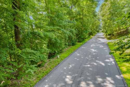 lot 10 Shamrock Dr, Putnam Valley, NY, 10579-2908 | Card Image