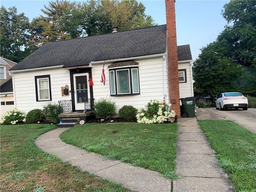 1942 Fisher Dr, Wooster, OH, 44691-2120 | Card Image