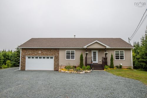 3 Evergreen Cres, West Porters Lake, NS, B3E1L7 | Card Image