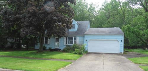 695 Morris Dr, Vermilion, OH, 44089-2369 | Card Image