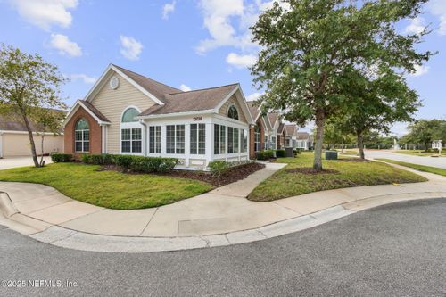21-4-4362 Edgewater Crossing Dr, JACKSONVILLE, FL, 32257-6153 | Card Image