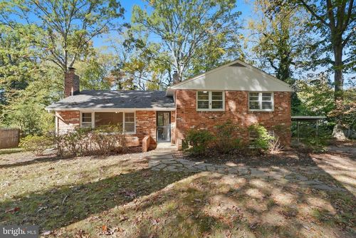 2904 Swanee Ln, FAIRFAX, VA, 22031-1321 | Card Image