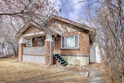 114 7 Ave Nw, House detached with 2 bedrooms, 2 bathrooms and 1 parking in Calgary AB | Image 1