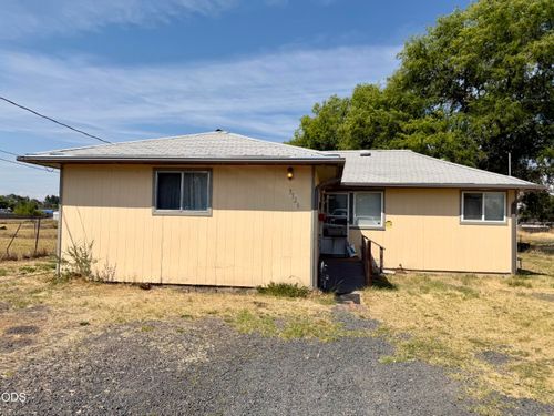 3526 Altamont Dr, Klamath Falls, OR, 97603-7212 | Card Image
